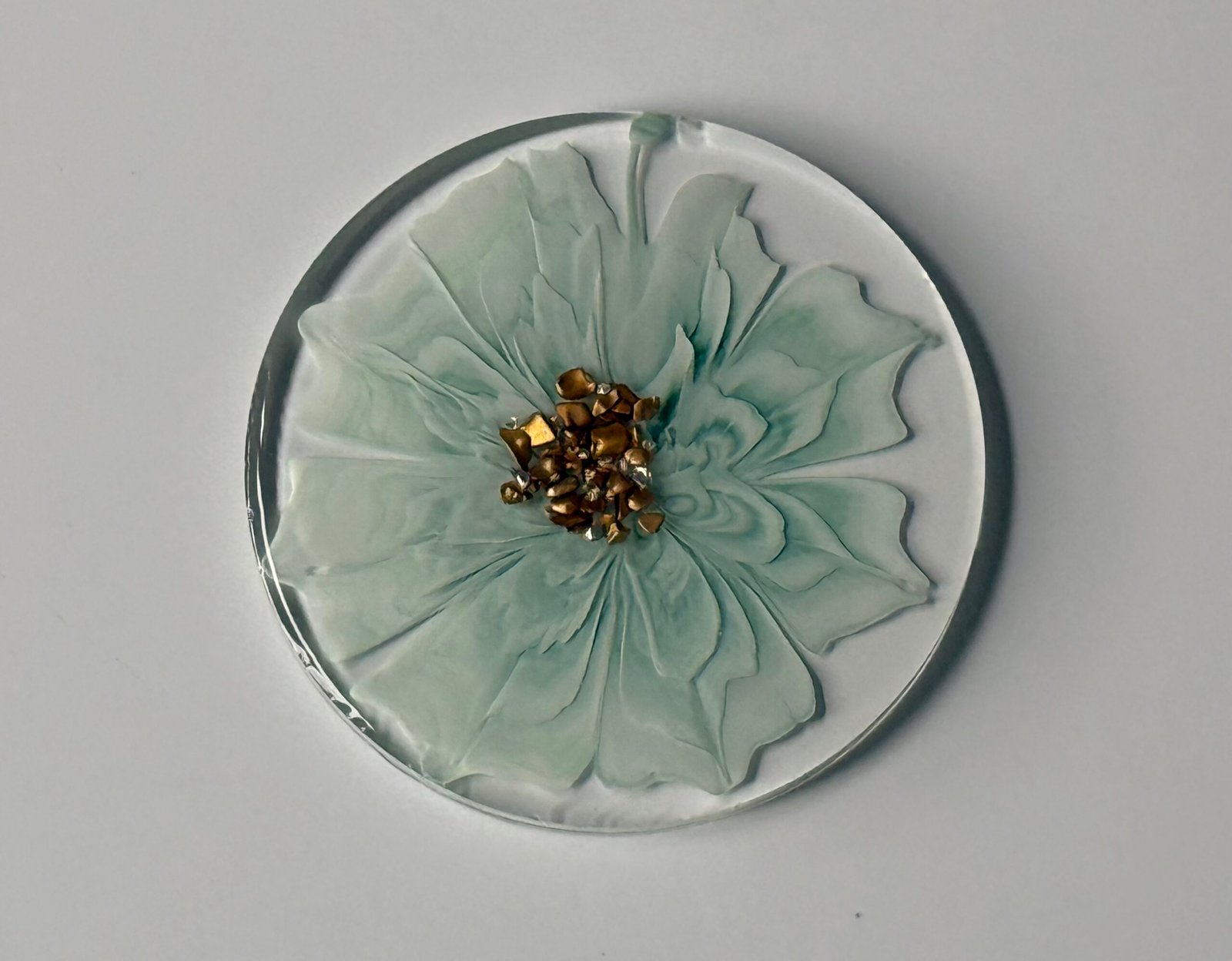 Waterlily Sage luxe epoxy onderzetters als woonaccessoire