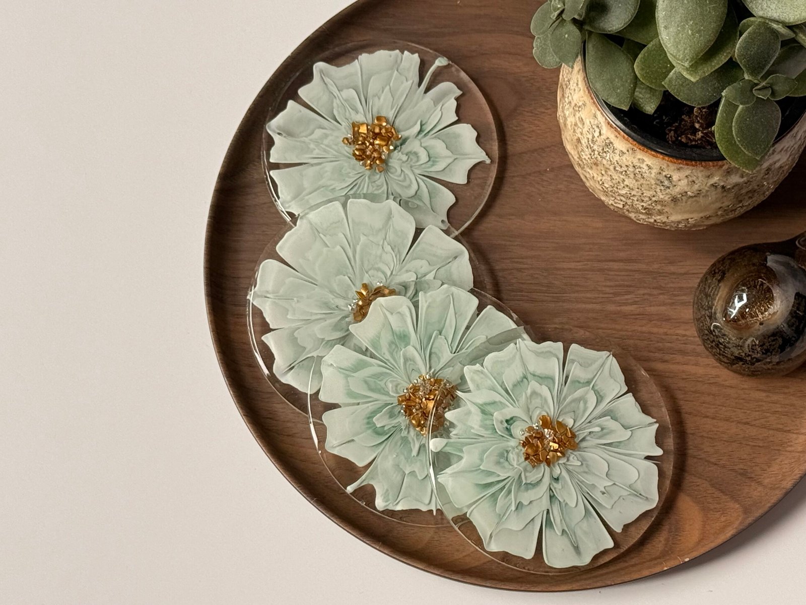 Waterlily Sage handgemaakte epoxy onderzetters set van 4